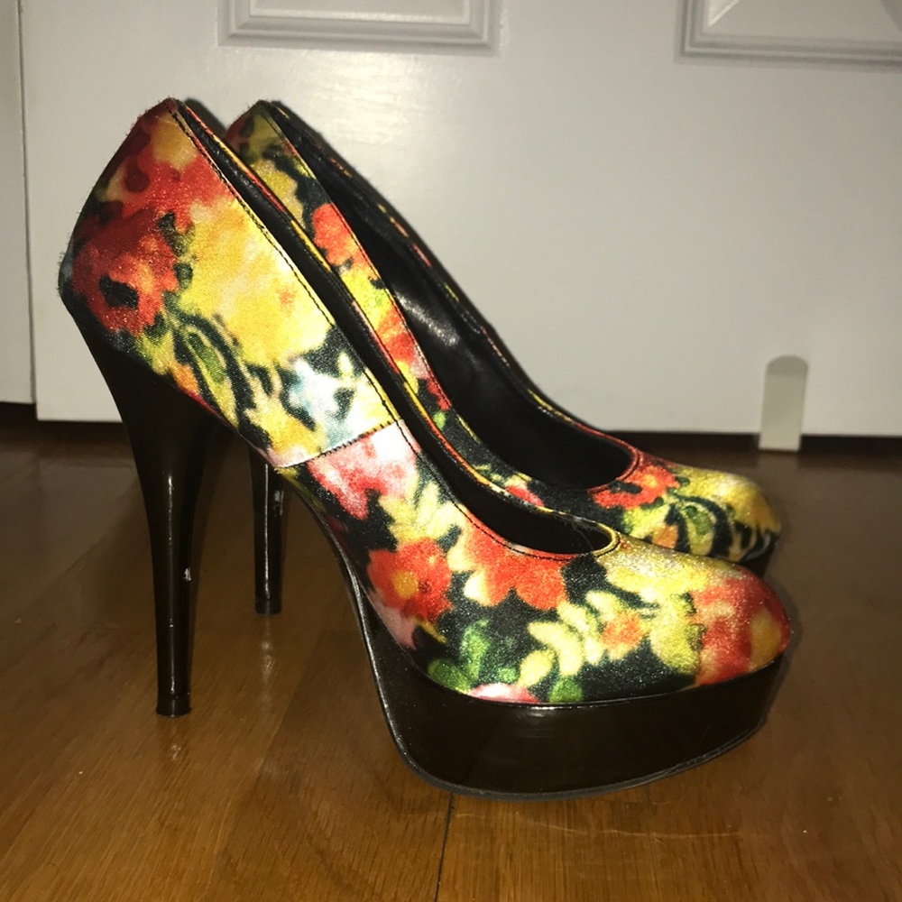 Floral print high heel shoes